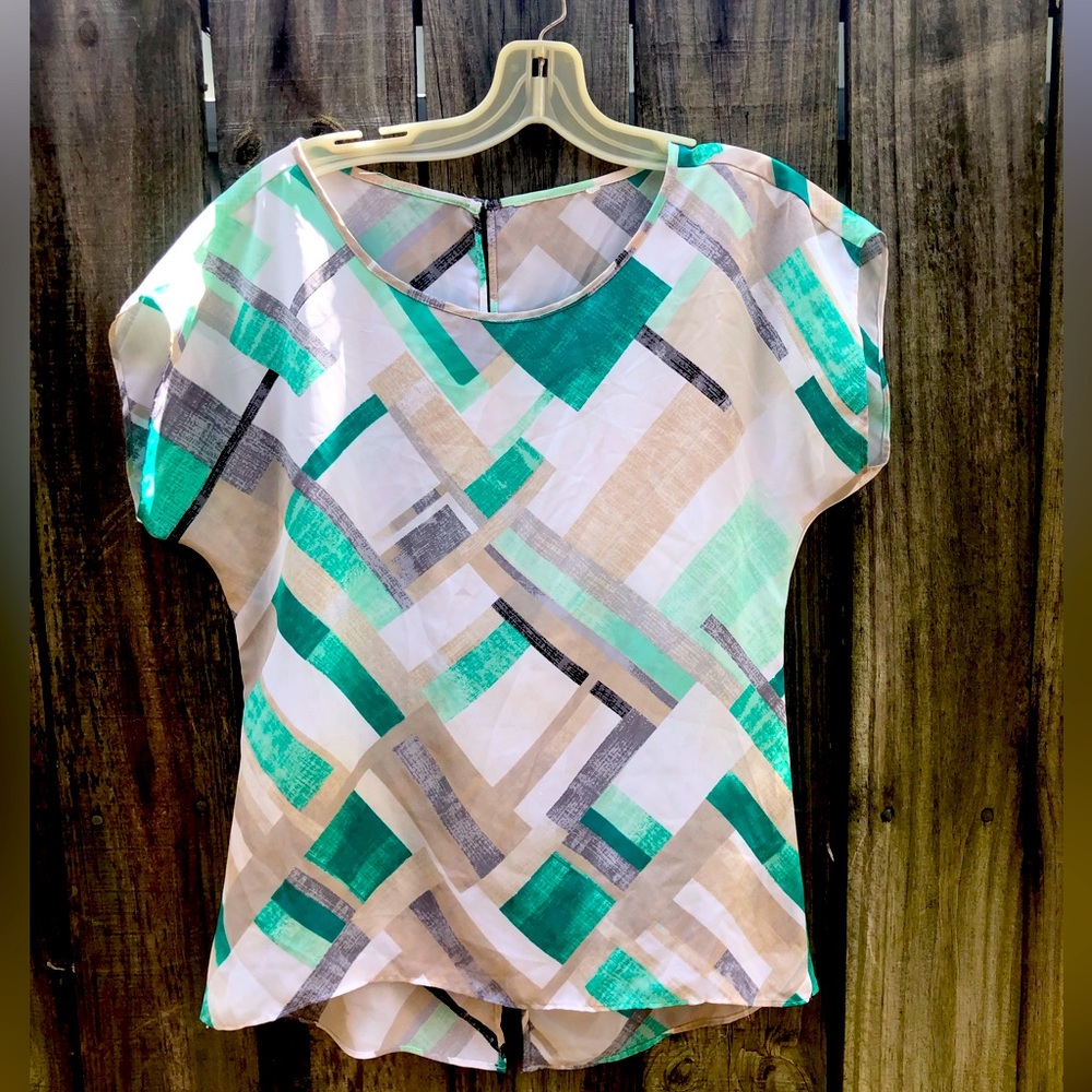 White/Black blouse size: s/m